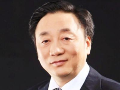 張勇：重慶市民辦教育協(xié)會理事，國務(wù)院政府津貼獲得者，中學(xué)物理研究員（正高級）