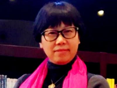 張家瓊：重慶第二師范學(xué)院學(xué)前教育學(xué)院院長、教授、教育學(xué)博士