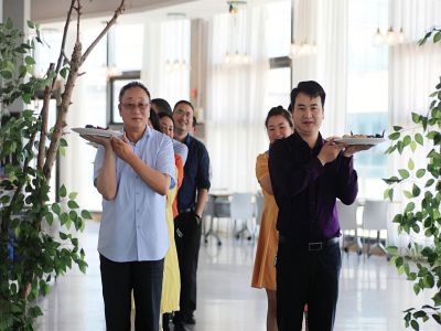 豪華的送餐隊(duì)伍，這絕對(duì)是個(gè)驚喜！